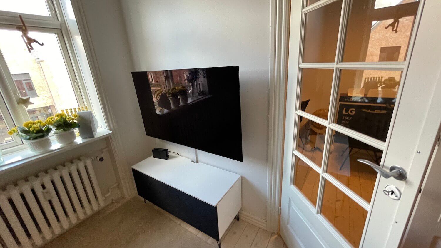 Væg-installation af LG OLED TV