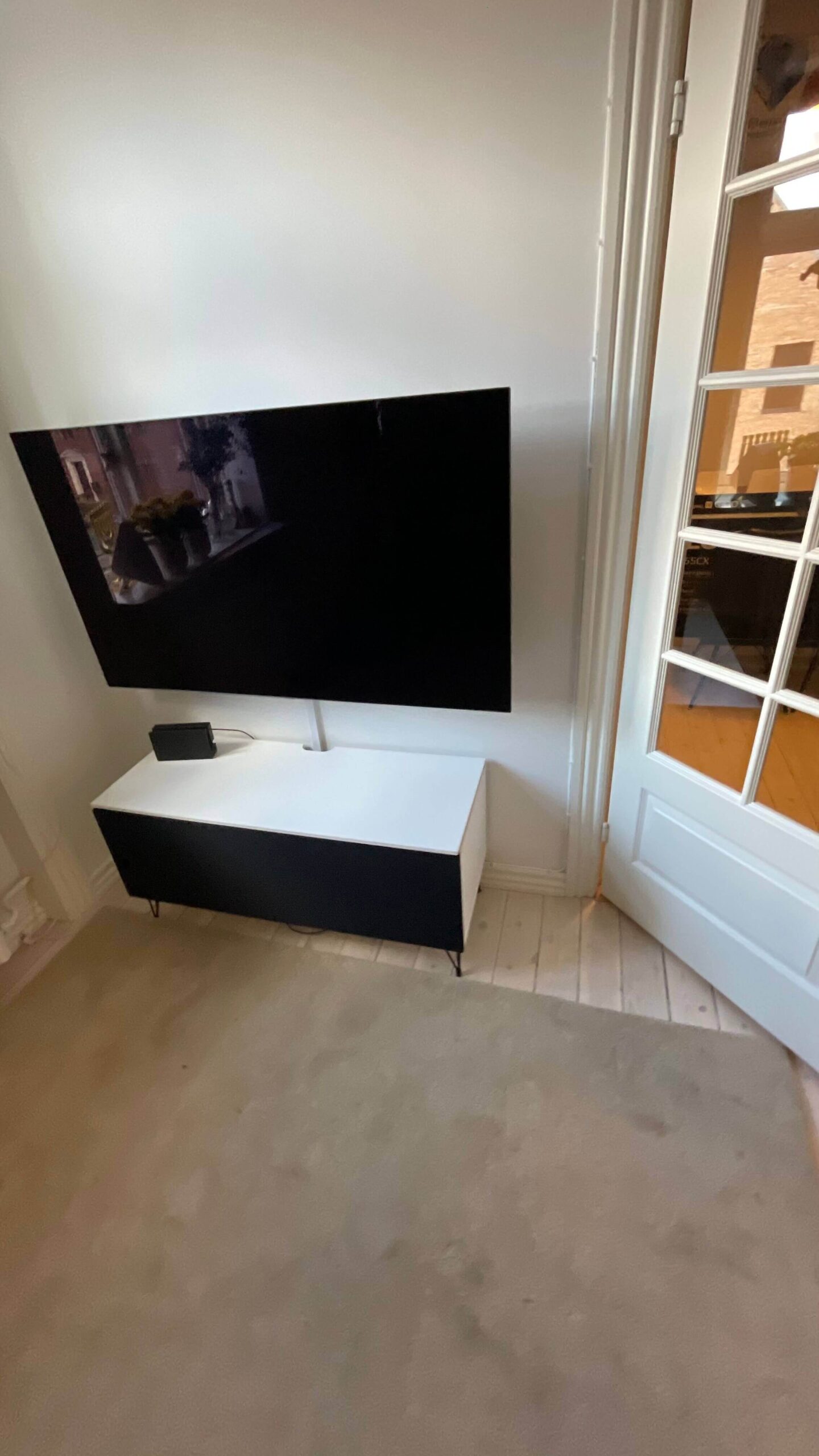 Væg-opsætning af LG OLED TV